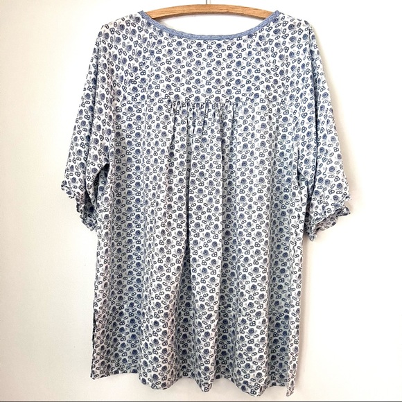APRIL CORNELL Floral Blue and White Short Sleeve Tunic Top Women’s Size Medium - Picture 2 of 11